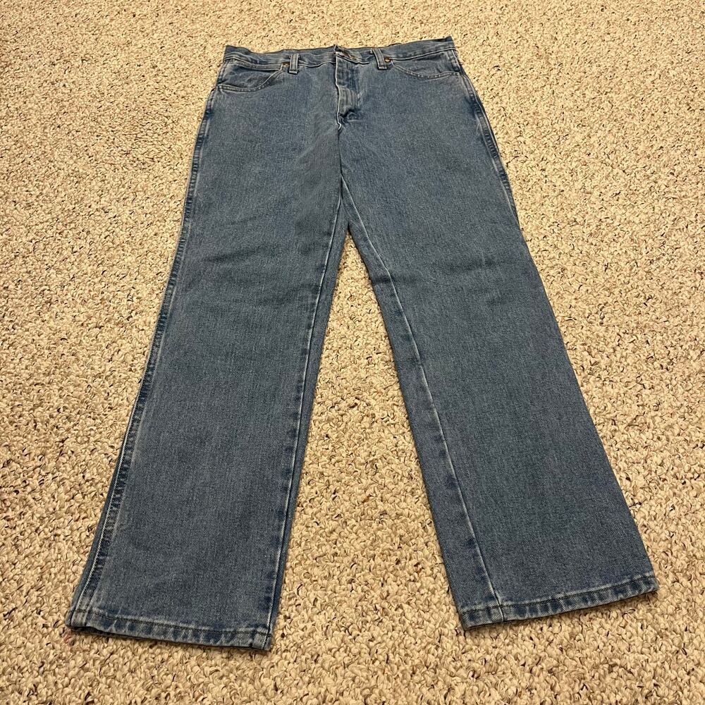 Wrangler Rugged Wear Relaxed Fit Jeans Sz 32x30 Denim Workwear Medium Wash